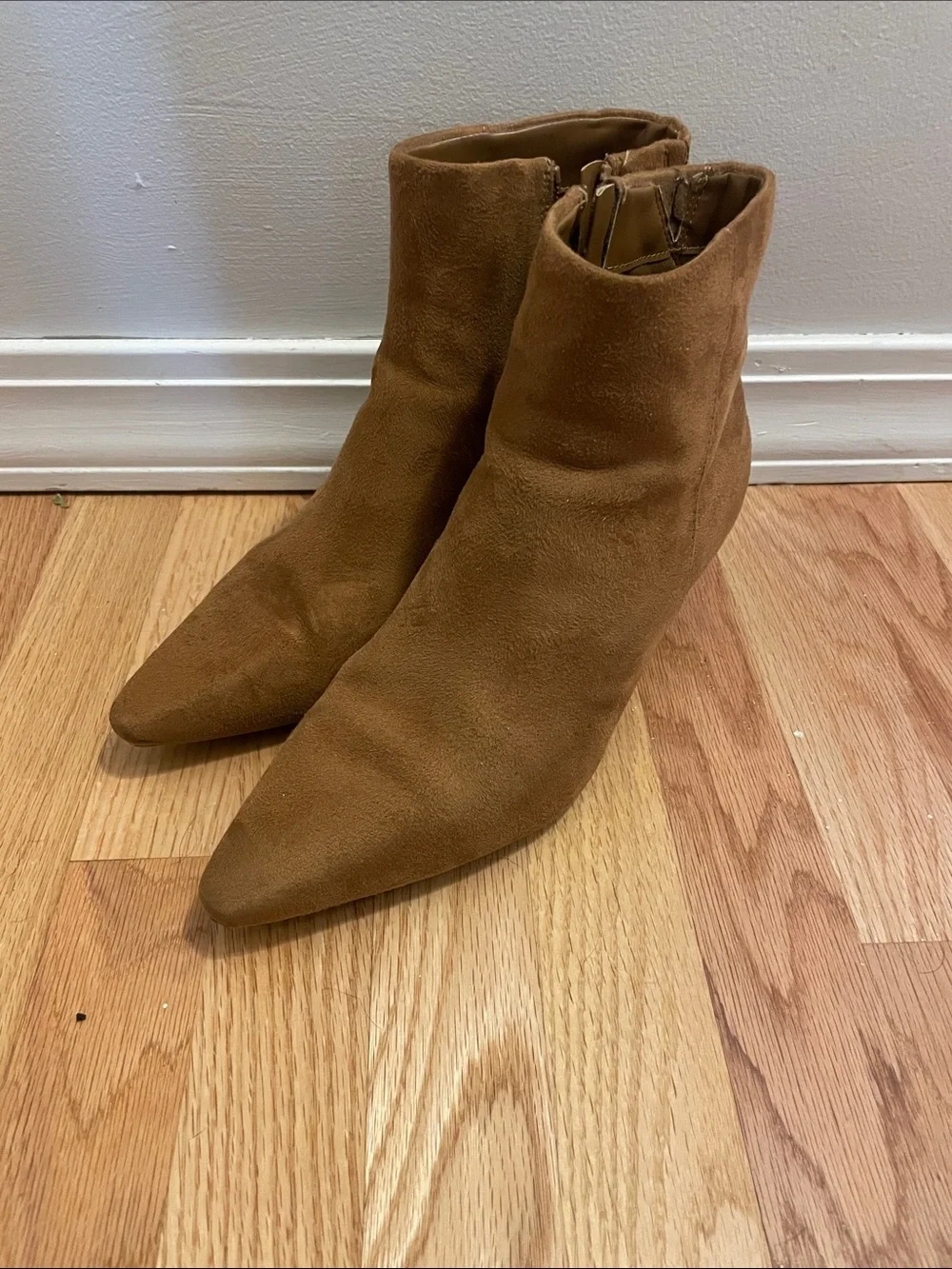 Universal Thread Tan Pointed Toe Ankle Booties